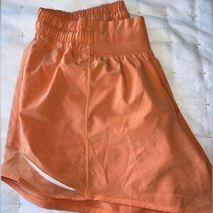 Orange hottie hot shorts (lululemon)